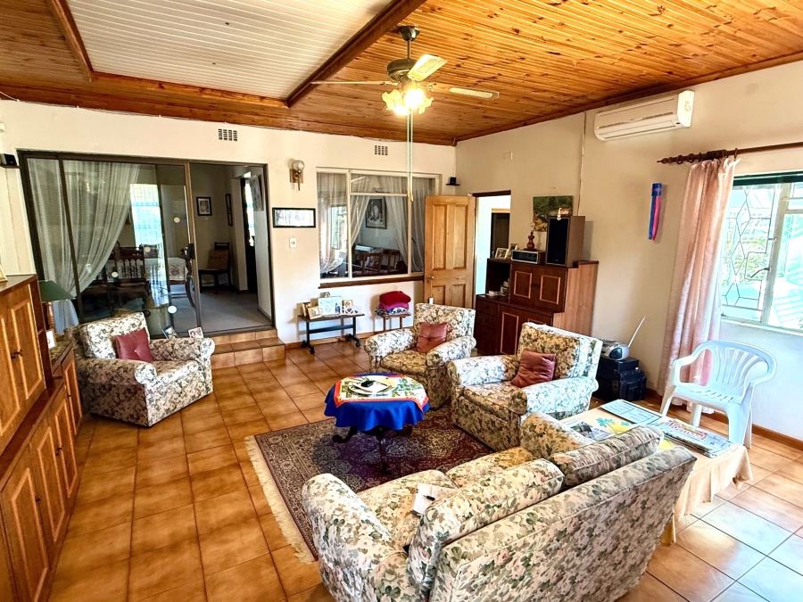 4 Bedroom Property for Sale in Bergzicht Western Cape
